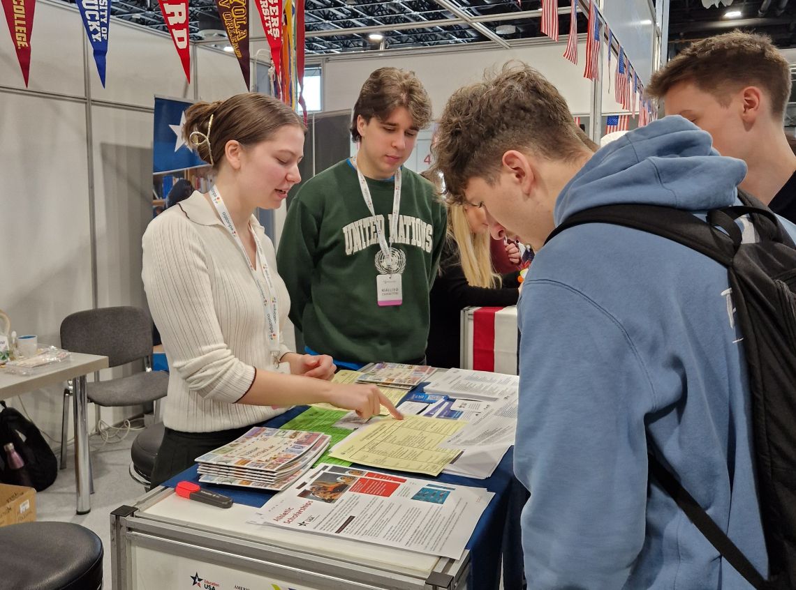 ETA advising students about US higher education opportunities at Educatio Expo